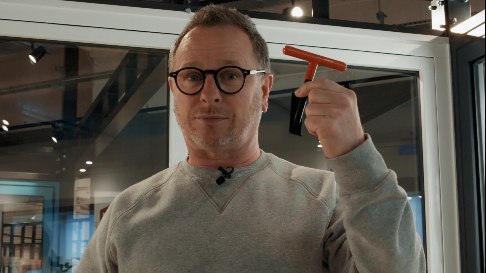 Mark Millar holding the Korniche Speedbead tool