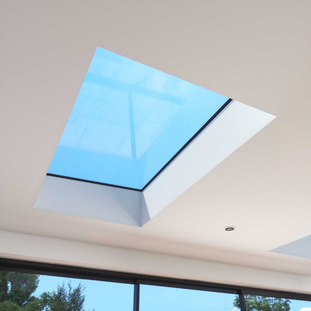 Korniche FlatLite Interior: Natural Light and Blue Sky View